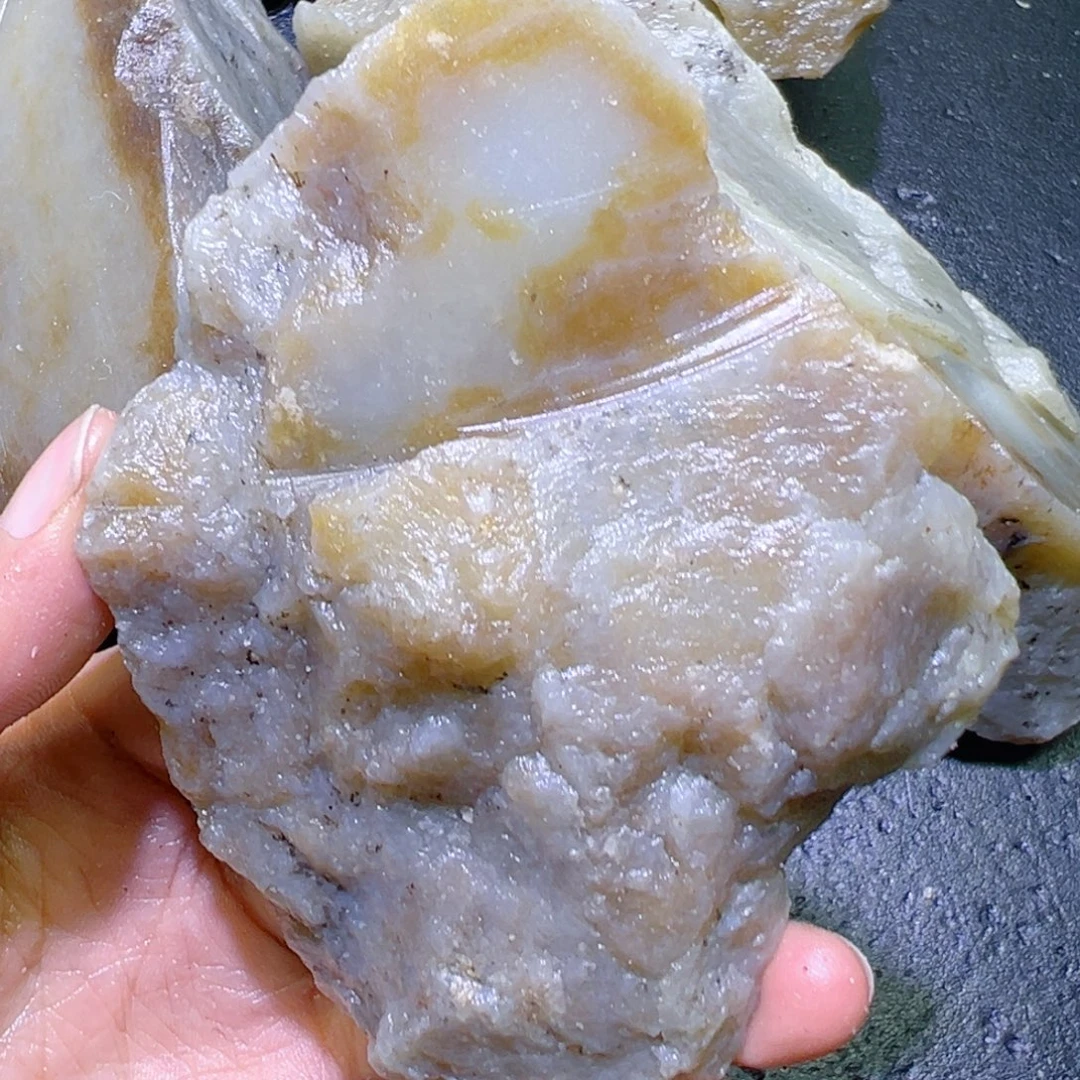 和田玉未镶嵌珠宝半成品