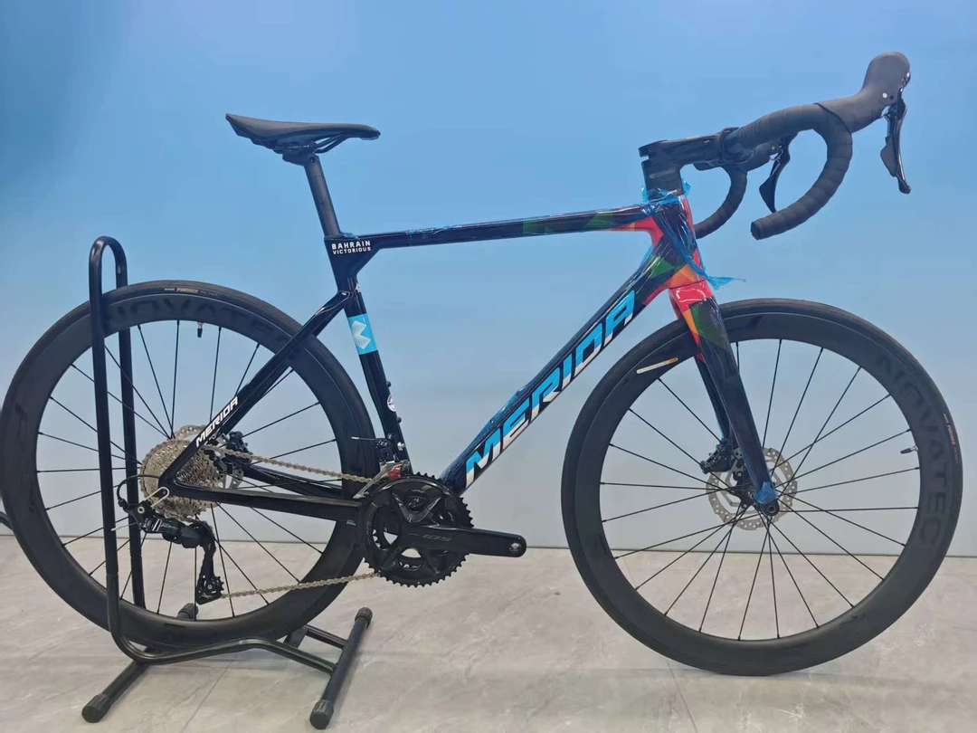 斯特拉1000D 碳纤维公路自行车油压碟刹105机械M码180-188