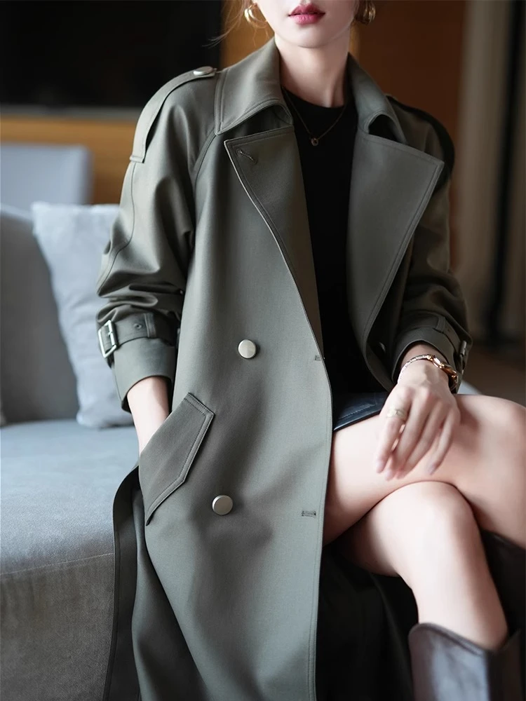 妈妈风衣中长款新宽松绿色女2025年秋冬新款年轻大衣外套小个子