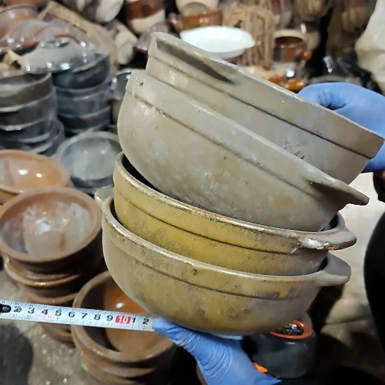 摆件盘子碗茶壶啥都有