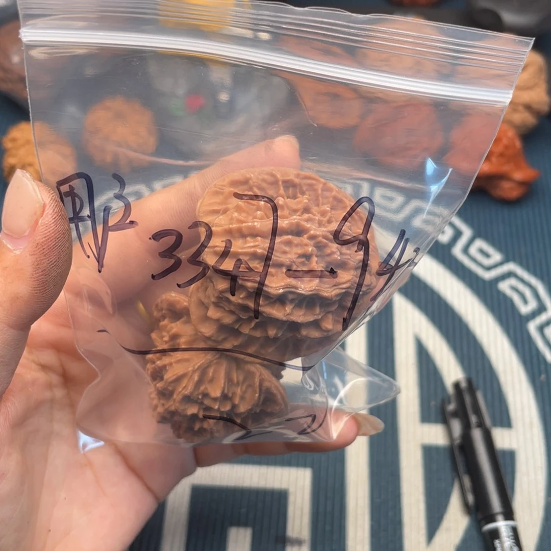 把件文玩核桃用****4盘龙纹