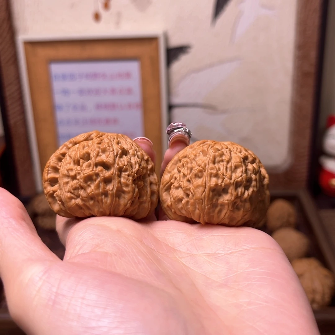 素***衣吊坠文玩核桃白狮子闪73