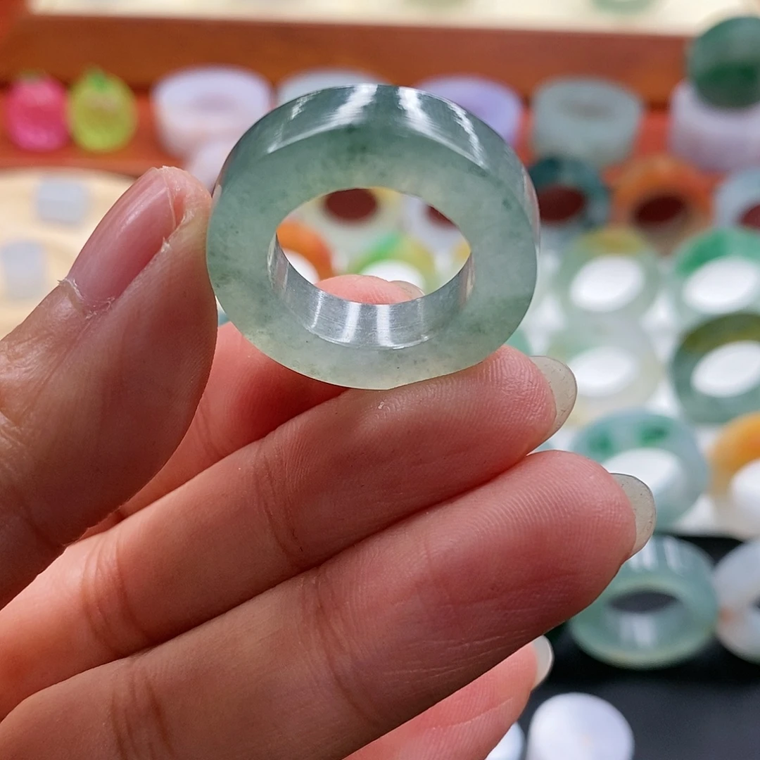 定制翡翠未镶嵌12-18圈口