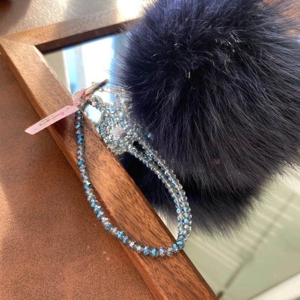 2329新款精致深蓝毛球手机链