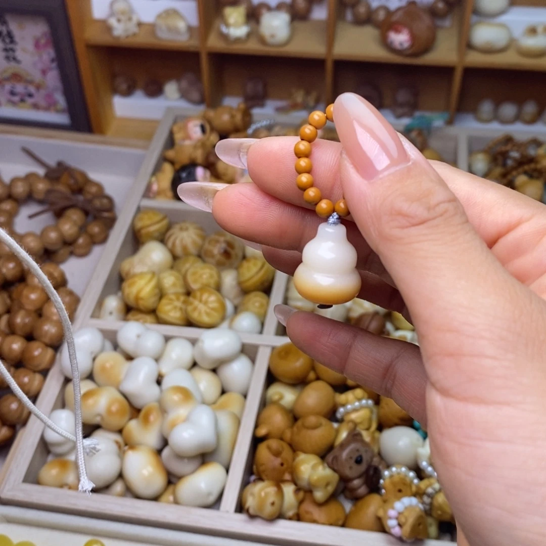吊坠猴头核桃葫芦滴流