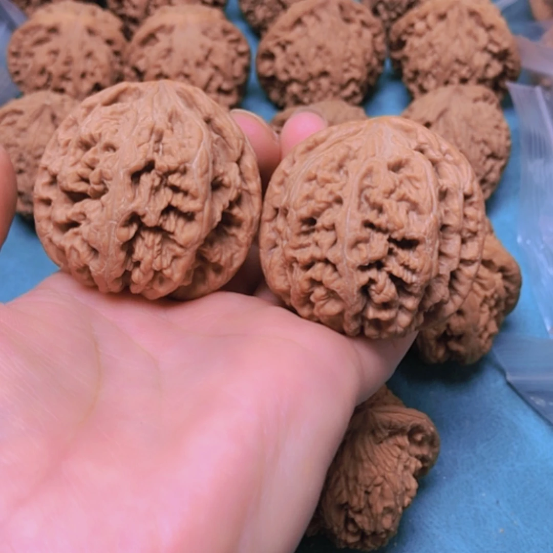 【闪购商品】摆件核桃44粗筋修尖