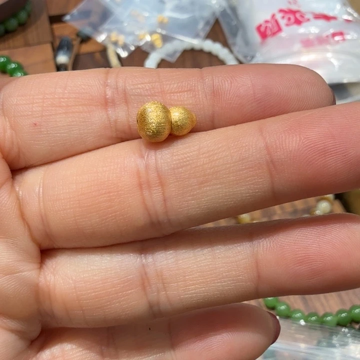 甜***橙和田玉未镶嵌颈饰