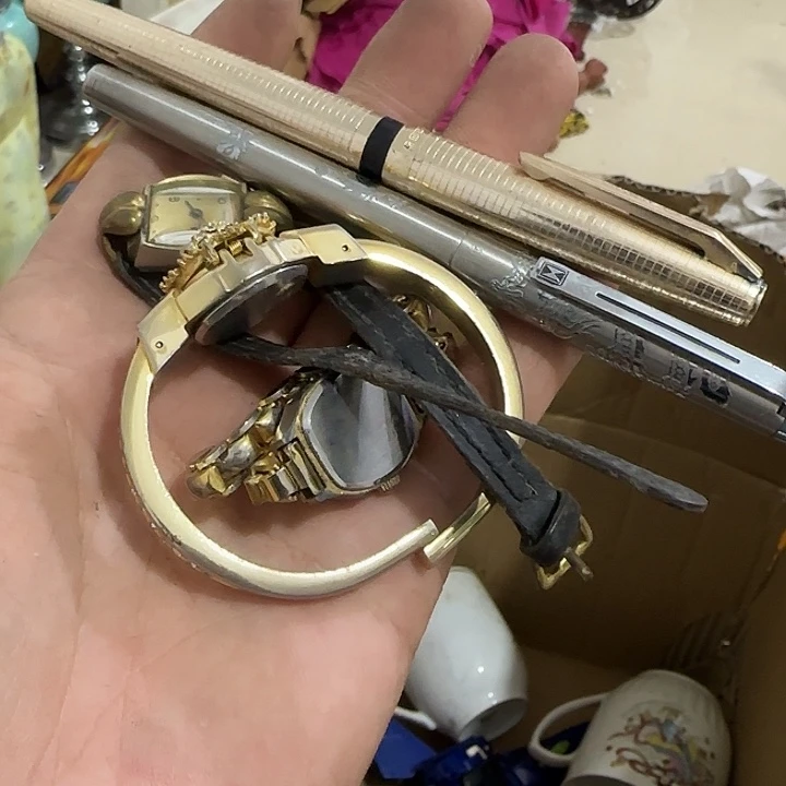 李***耍扇子通因通用也一样红红火火