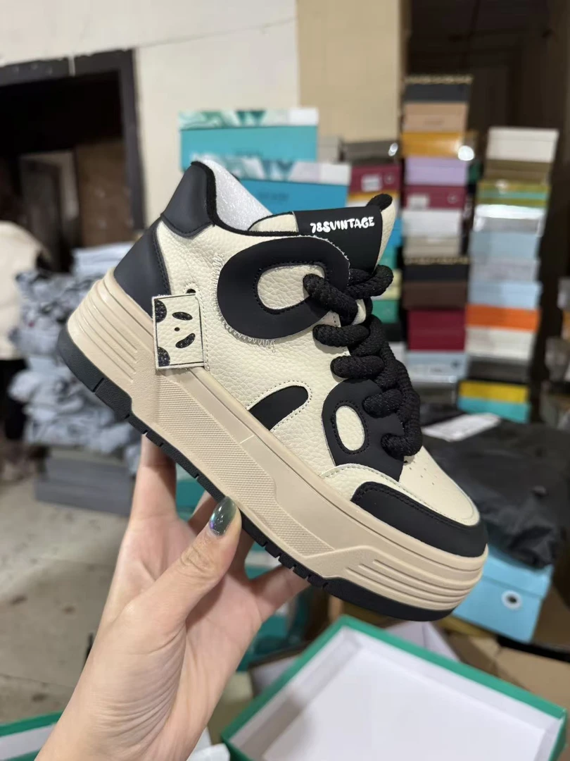 B-446  新款百搭舒适厚度鞋熊猫鞋272022