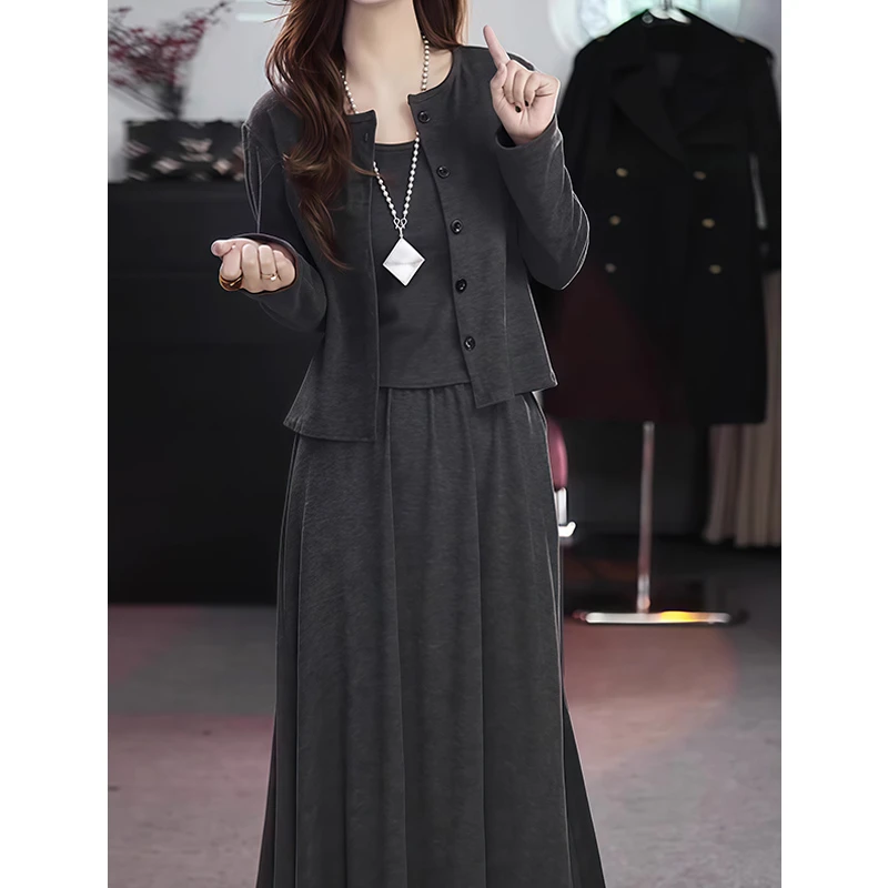 2025早春穿搭套装裙女高级感韩系气质减龄针织开衫吊带半裙三件套