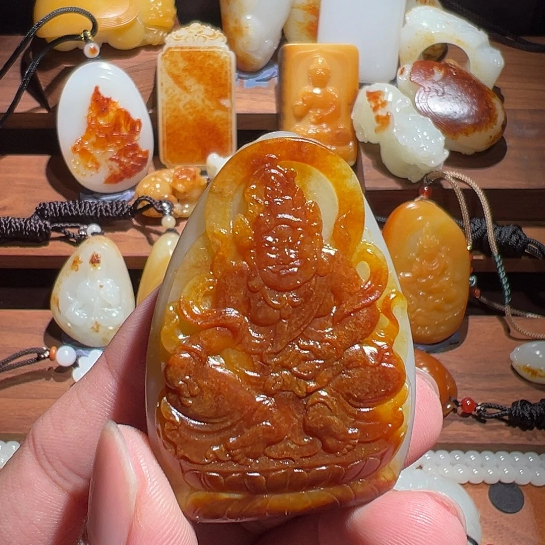 和田玉未镶嵌颈饰