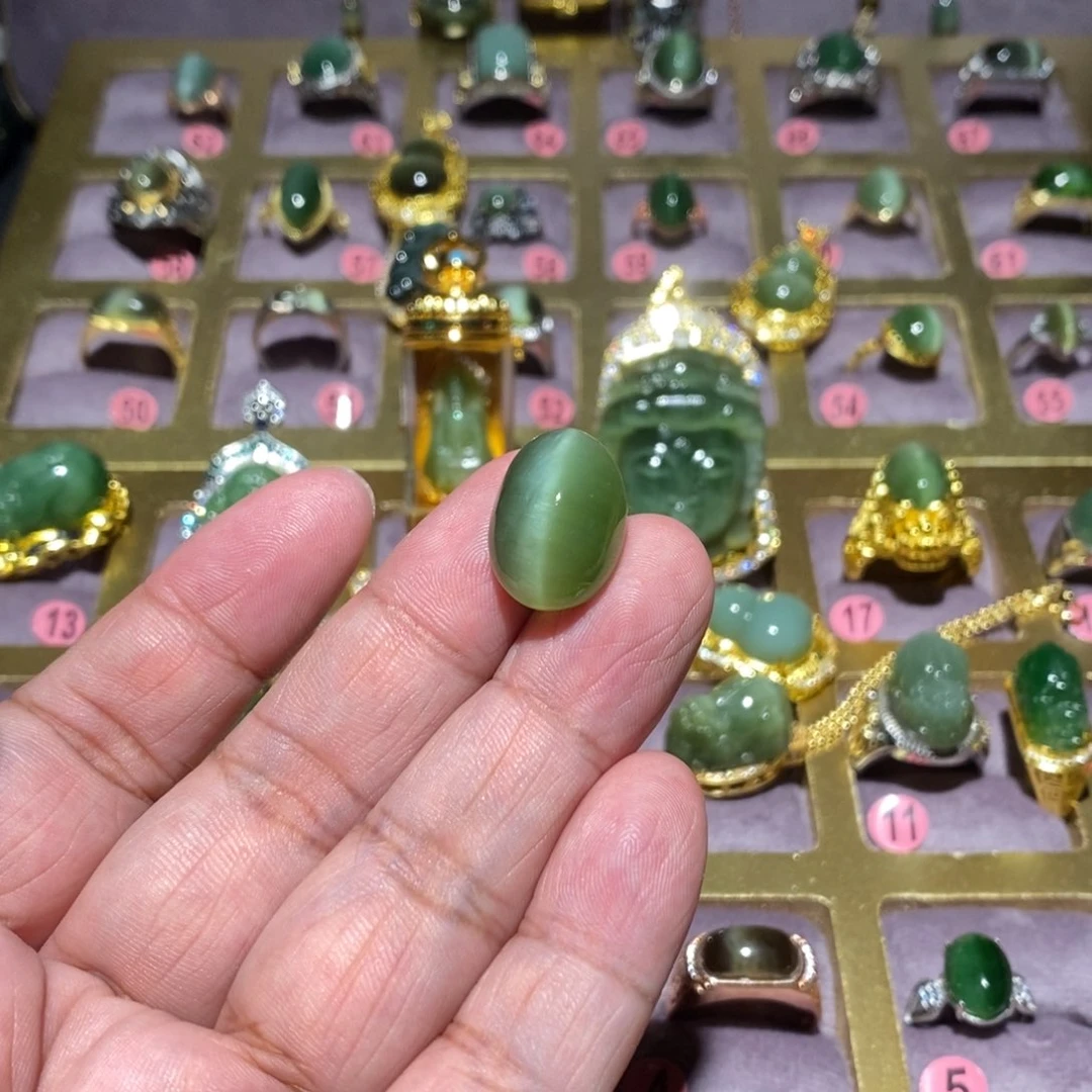 和田玉（碧玉）未镶嵌珠宝半成品老*?