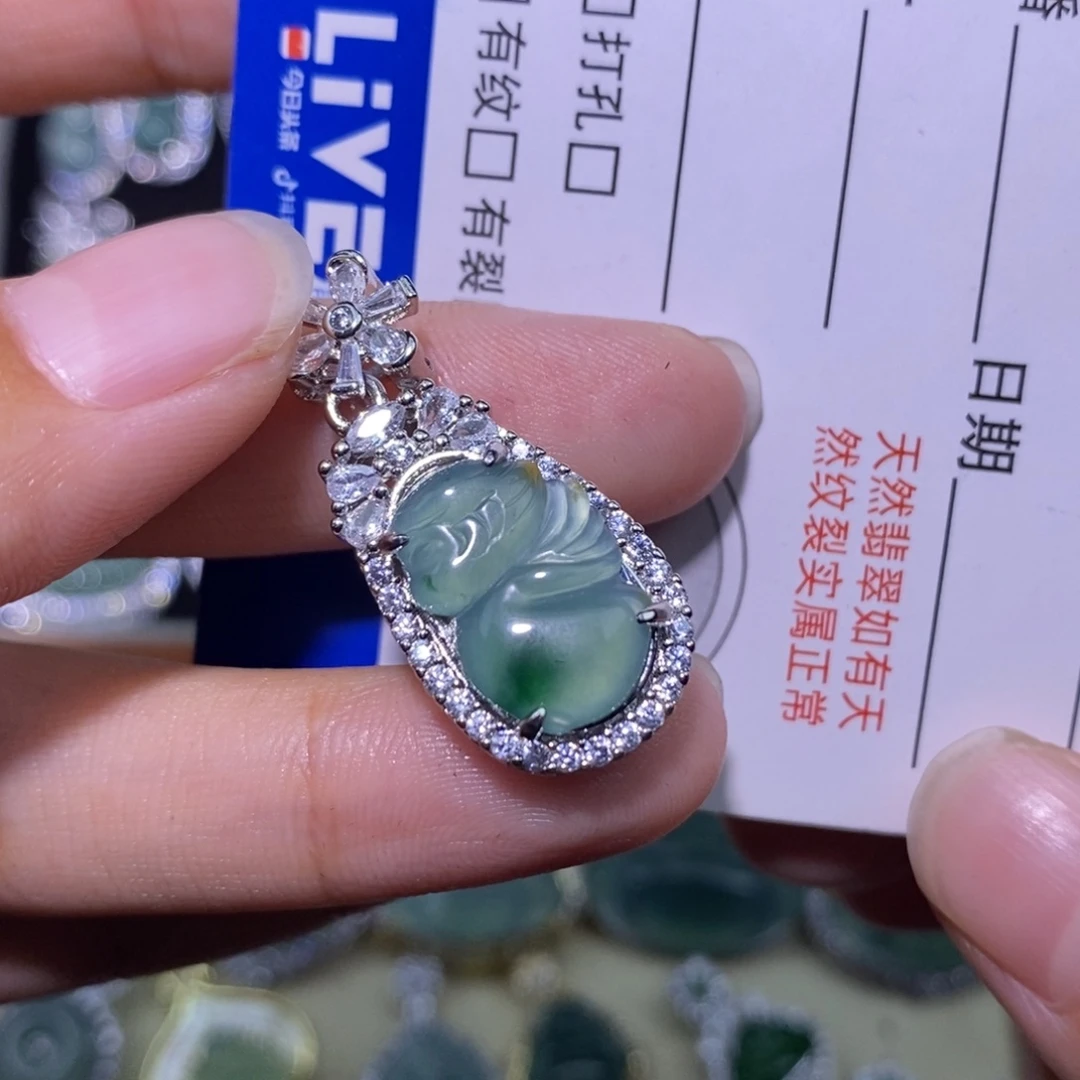 颈饰未镶嵌翡翠天然