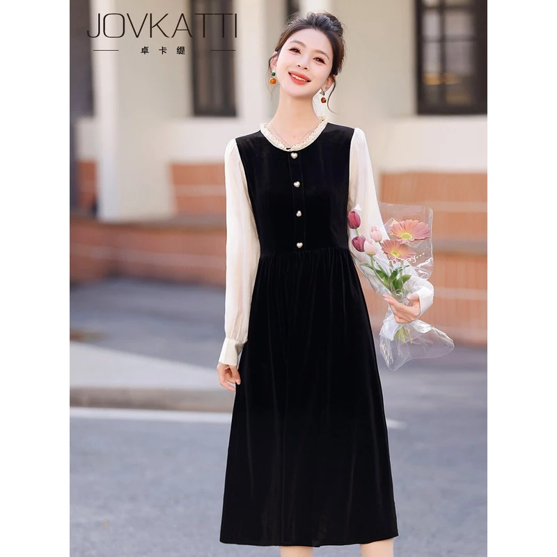 法式复古长袖连衣裙女春秋2025新款收腰显瘦蕾丝花边领丝绒小黑裙