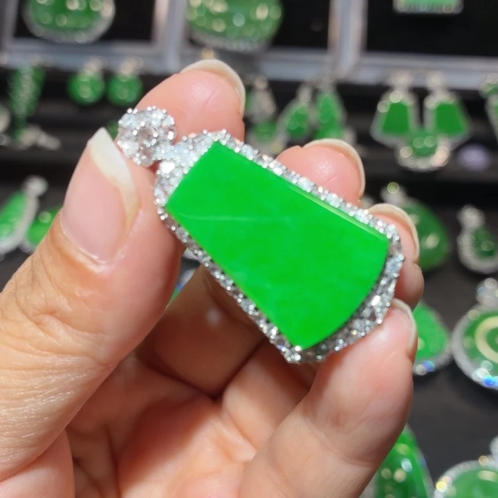 翡翠18K金镶嵌吊坠(不含链)翡翠