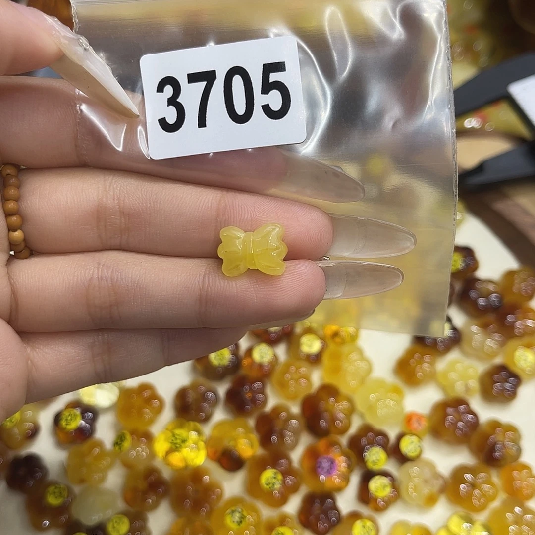 琥珀未镶嵌珠宝奇石