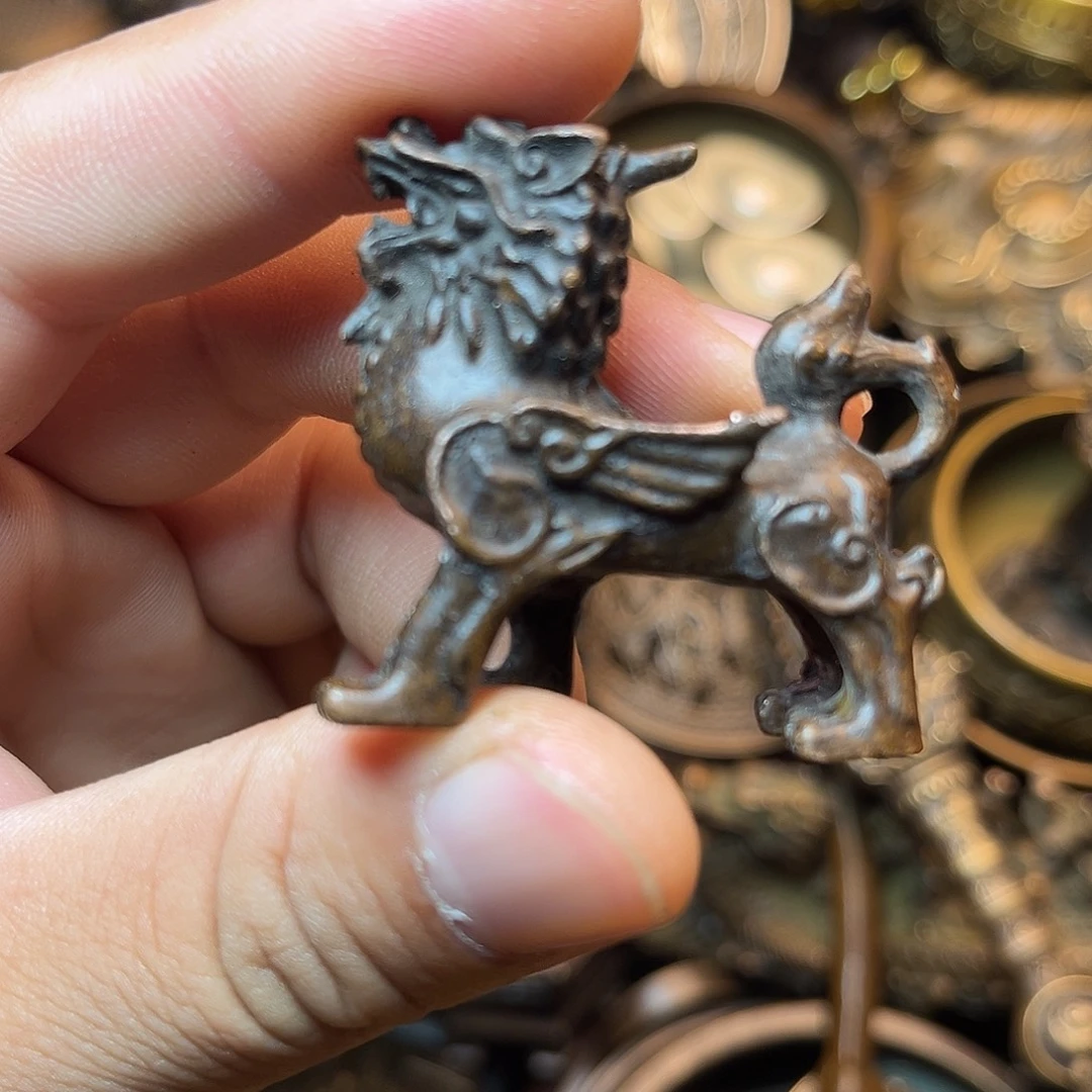 精美铜器工艺品等