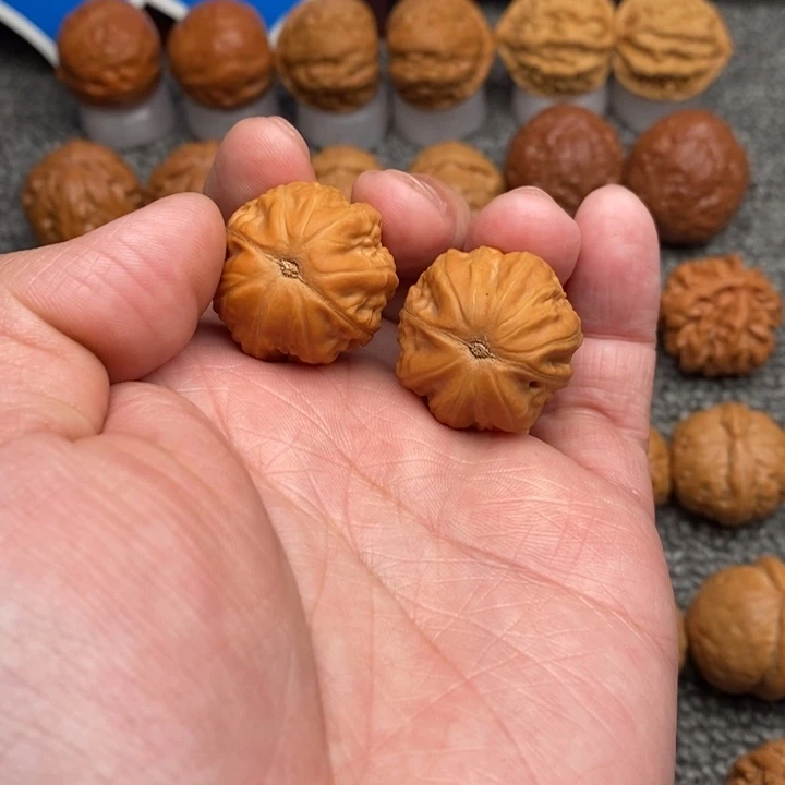 文玩核桃把件…………