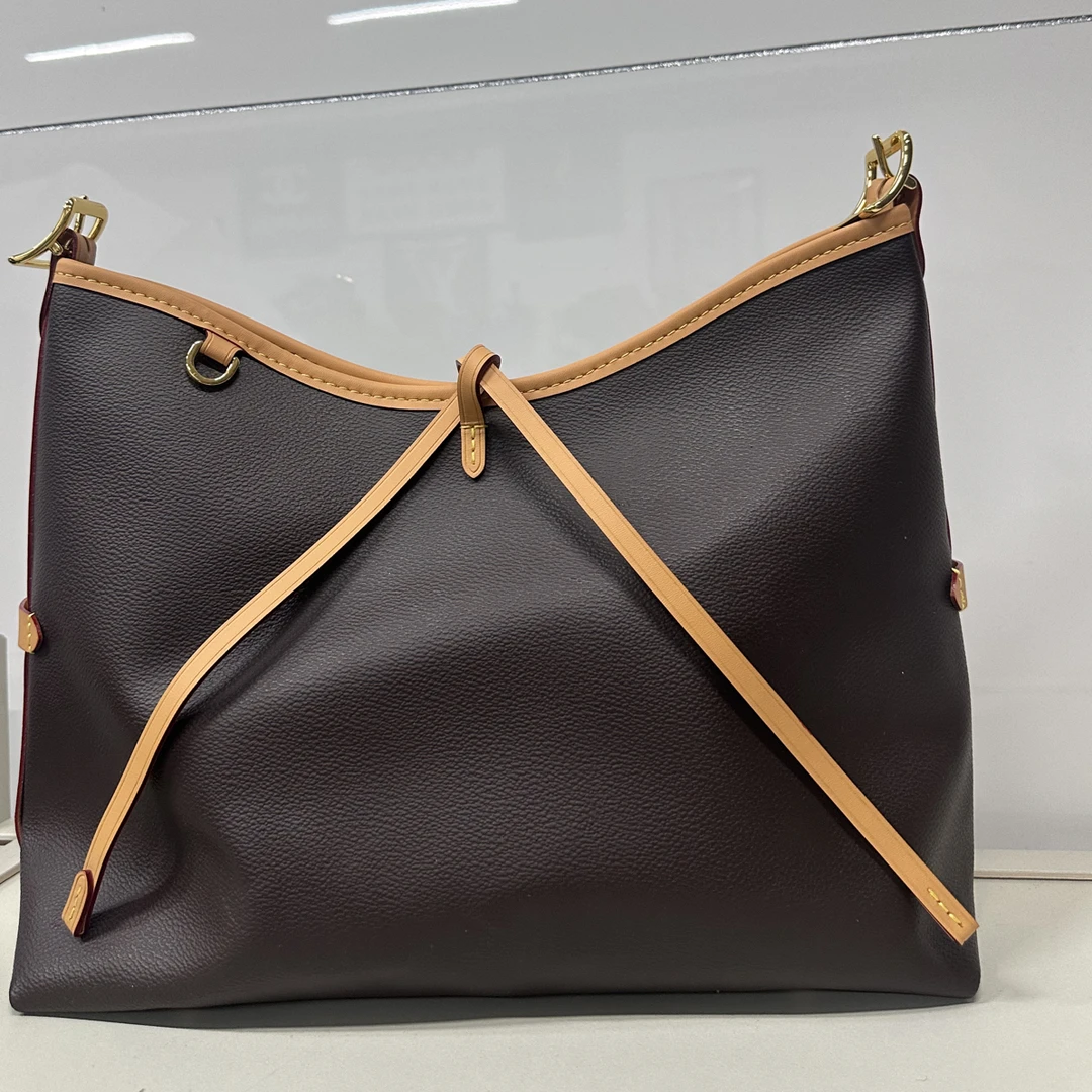 斜挎款防脏水桶包