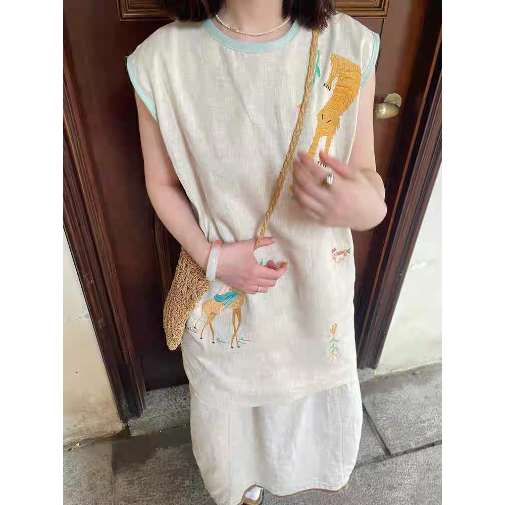 新款气质休闲百搭时尚简约舒适刺绣背心Q1248