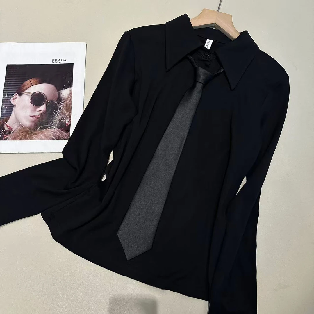 《姚家优麦汇》Y6792秋款衬衫领设计感时尚百搭长袖显瘦上衣款女
