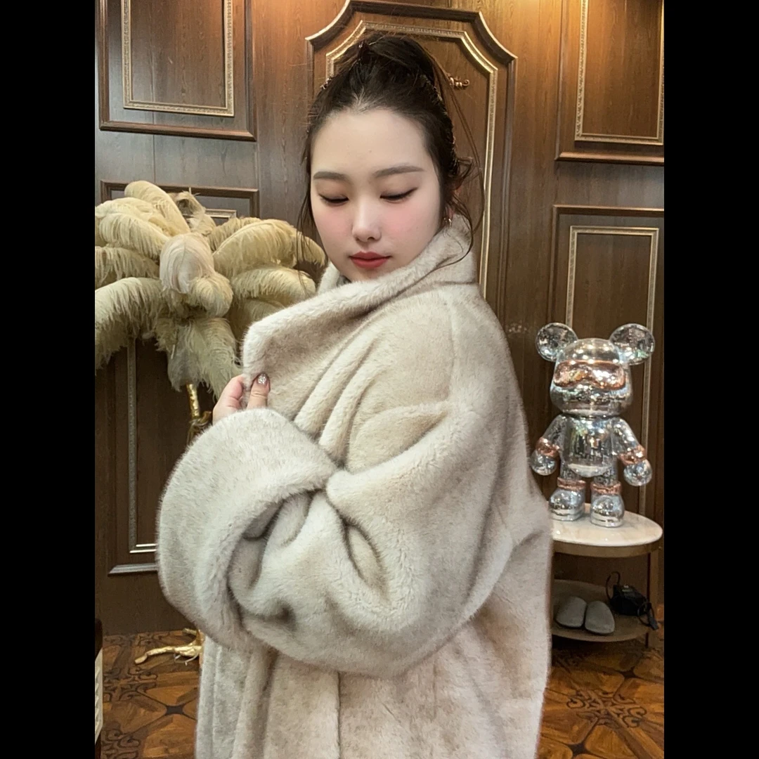 茉莉-网红简约双色毛毛外套