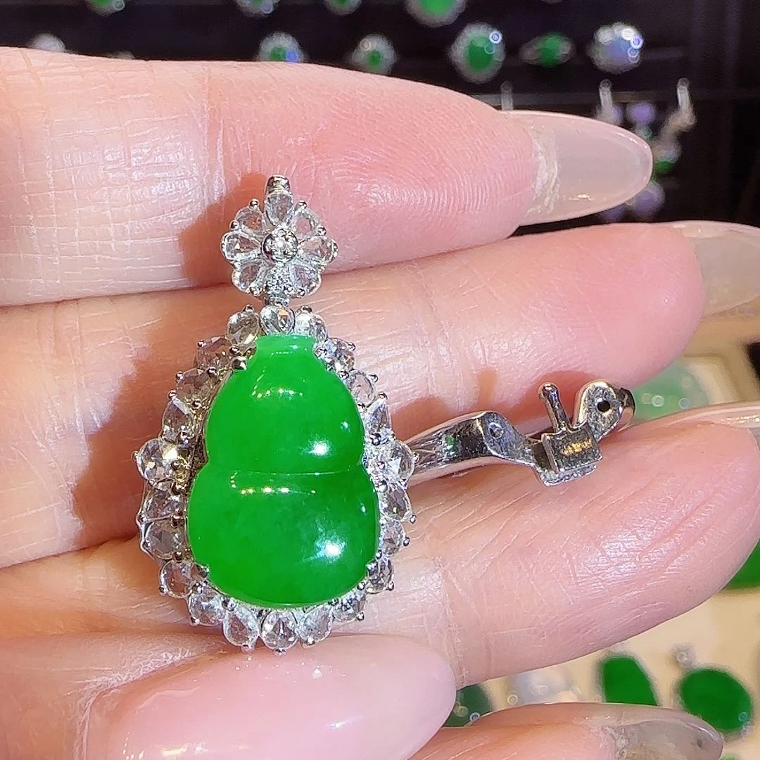 翡翠吊坠(不含链)18K金镶嵌