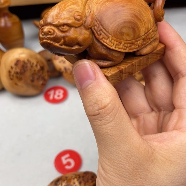 小***爸木太行精品把玩件