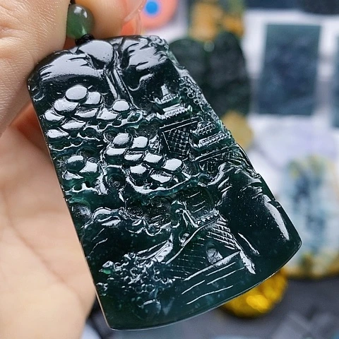 定制翡翠未镶嵌山水