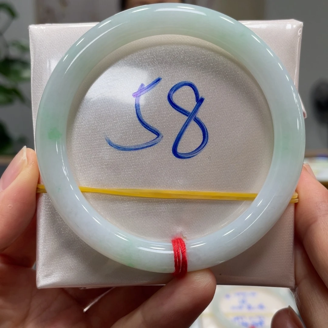 翡翠未镶嵌手镯翡翠