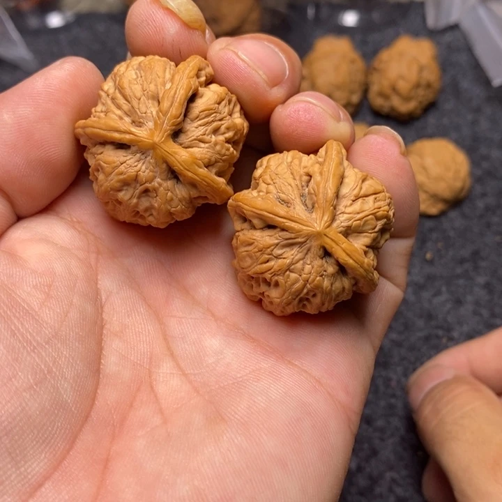 吊坠文玩核桃雨花石三棱
