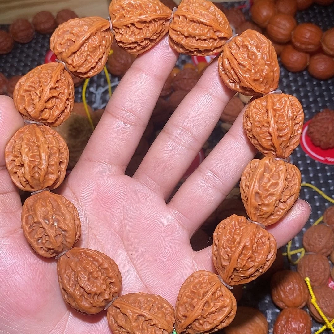 吊坠文玩核桃三角形手持手串