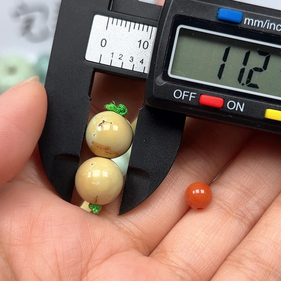 南红玛瑙未镶嵌珠宝奇石