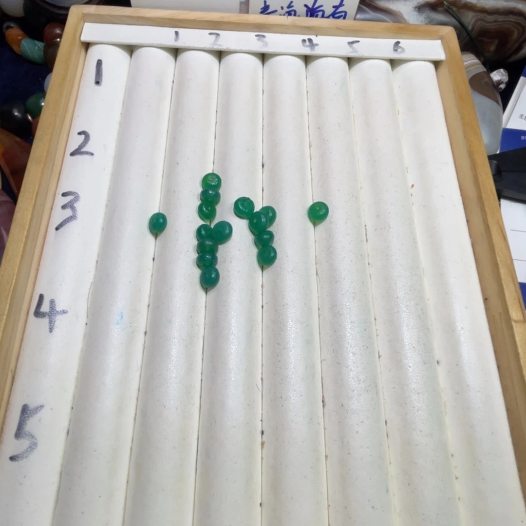 ****生玛瑙/玉髓未镶嵌珠宝半成品