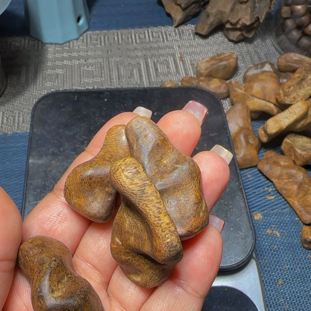 树脂制品l****！树脂制品，乌身补