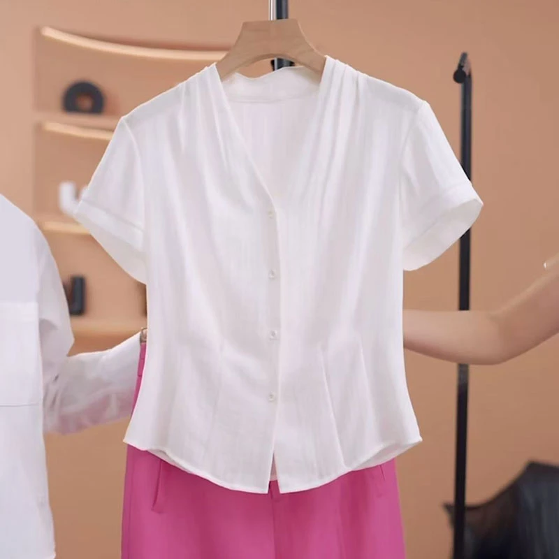 亚麻白色v领衬衫女2025夏季新款高级感洋气减龄休闲显瘦短袖上衣