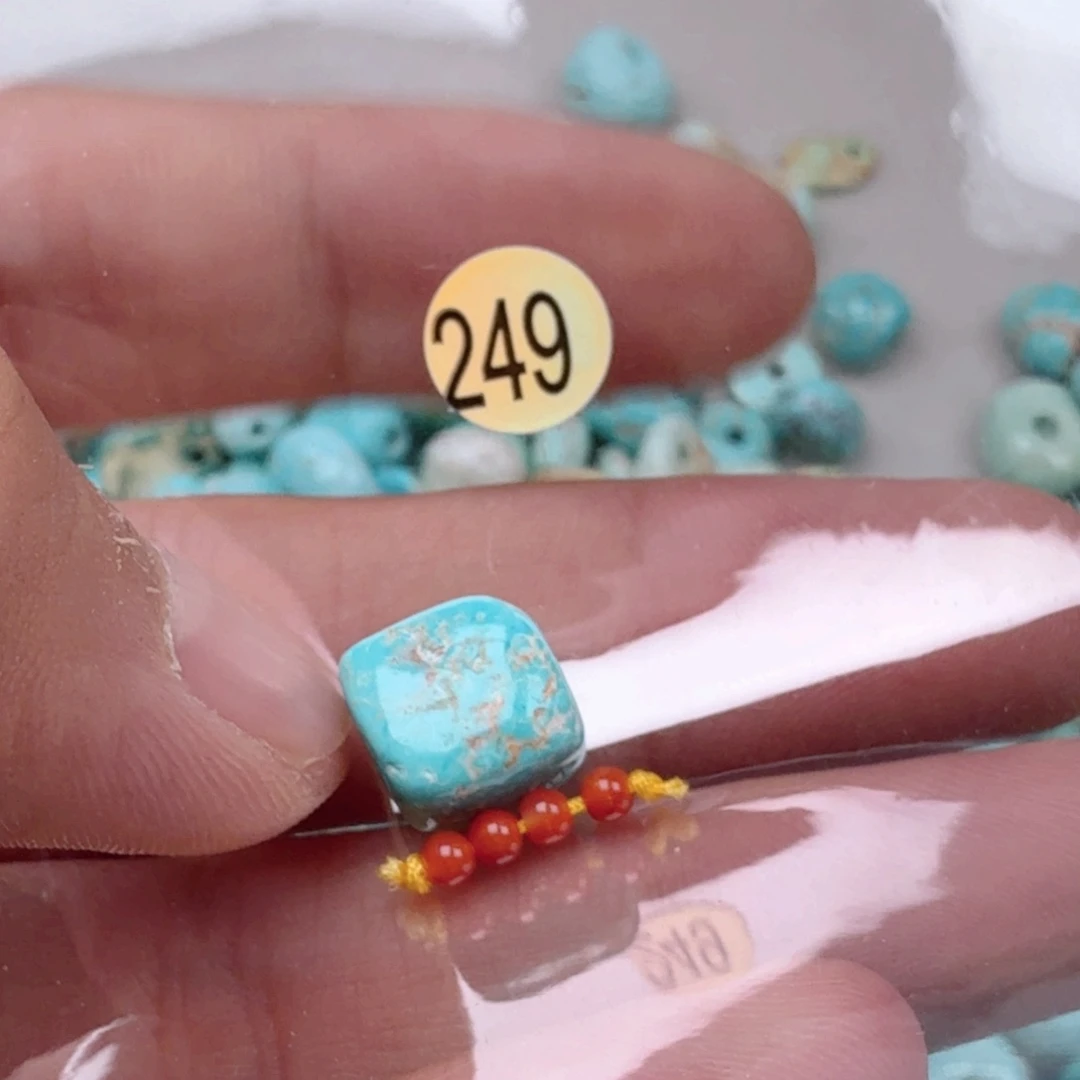 南红玛瑙未镶嵌珠宝奇石