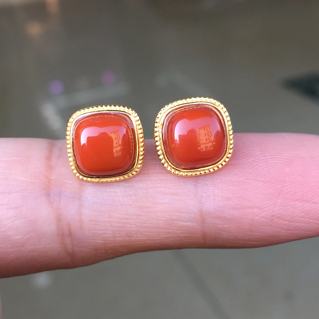 南红玛瑙柿子红耳饰 925银镶嵌 颜色红润玉质细腻 精美时尚