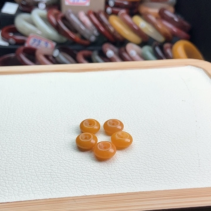 石英质玉手镯未镶嵌譚*甜