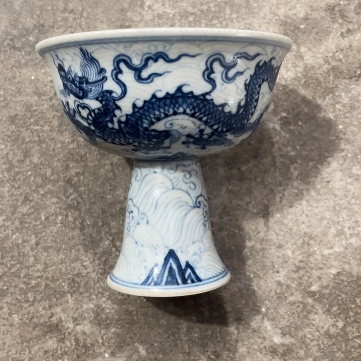 陶瓷青花海水龙纹高足杯