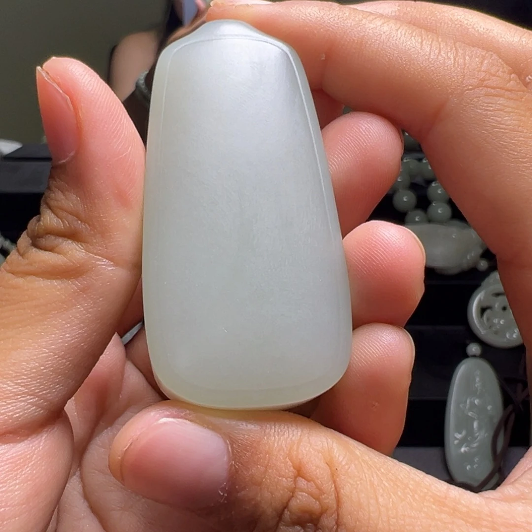 和田玉未镶嵌颈饰W****—