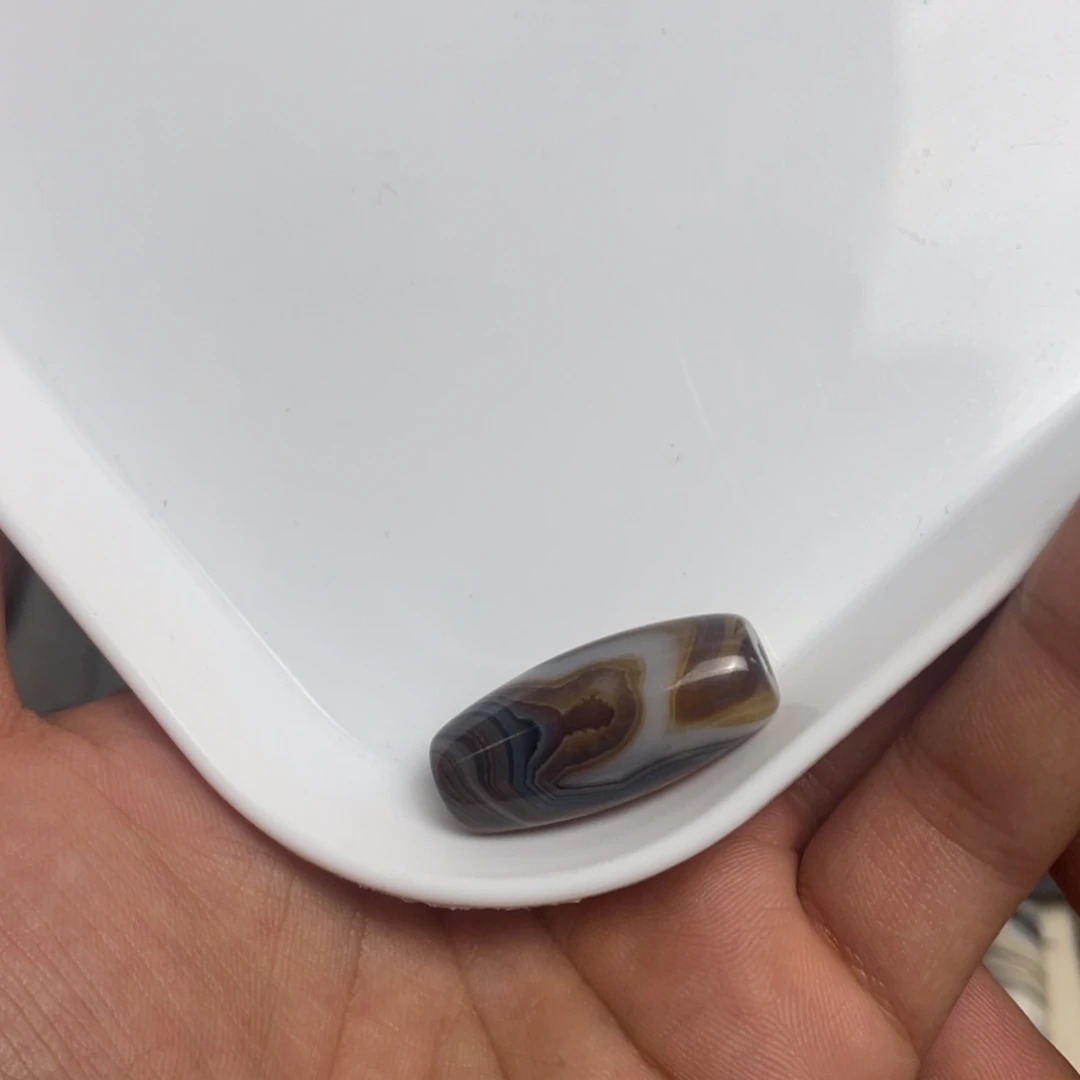 狼***ཨ未镶嵌天然缠丝玛瑙天珠玛瑙/玉髓
