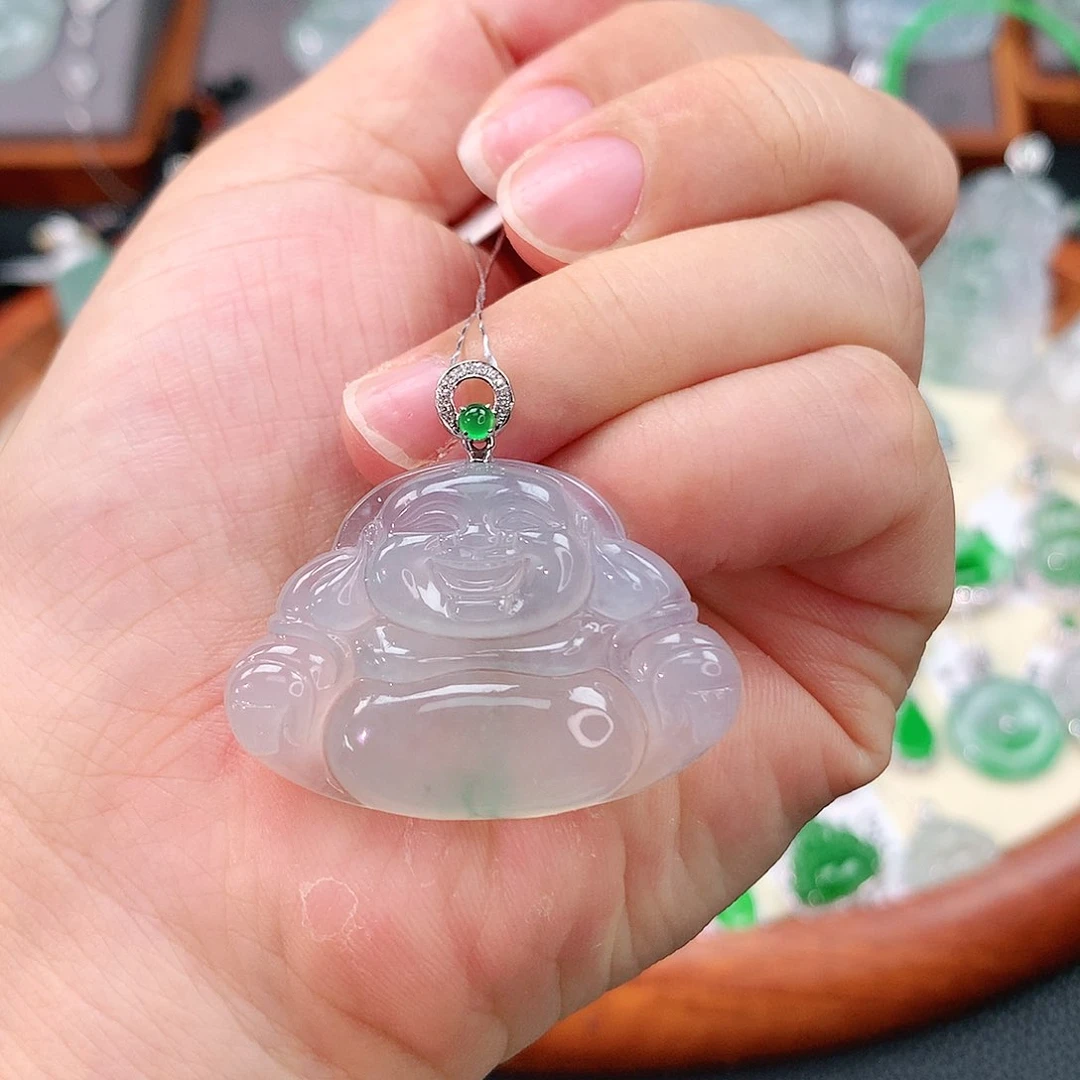 颈饰18K金镶嵌翡翠佛公