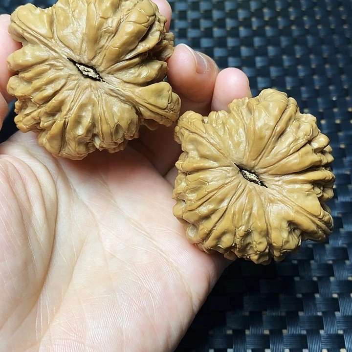 文玩核桃吊坠空鼎