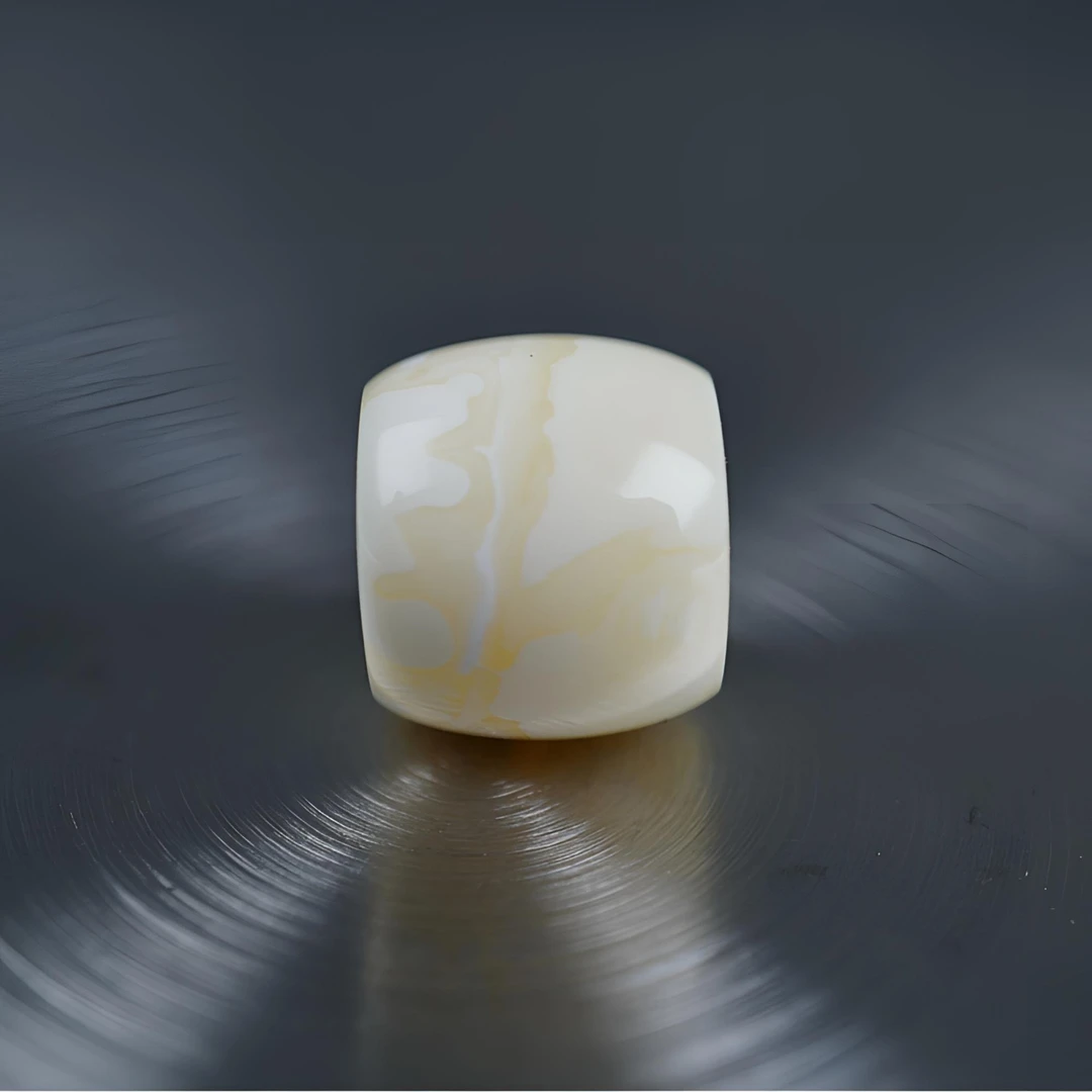 浓蜡白妖花直切尺寸10.9*9.8mm琥珀蜜蜡文玩搭配
