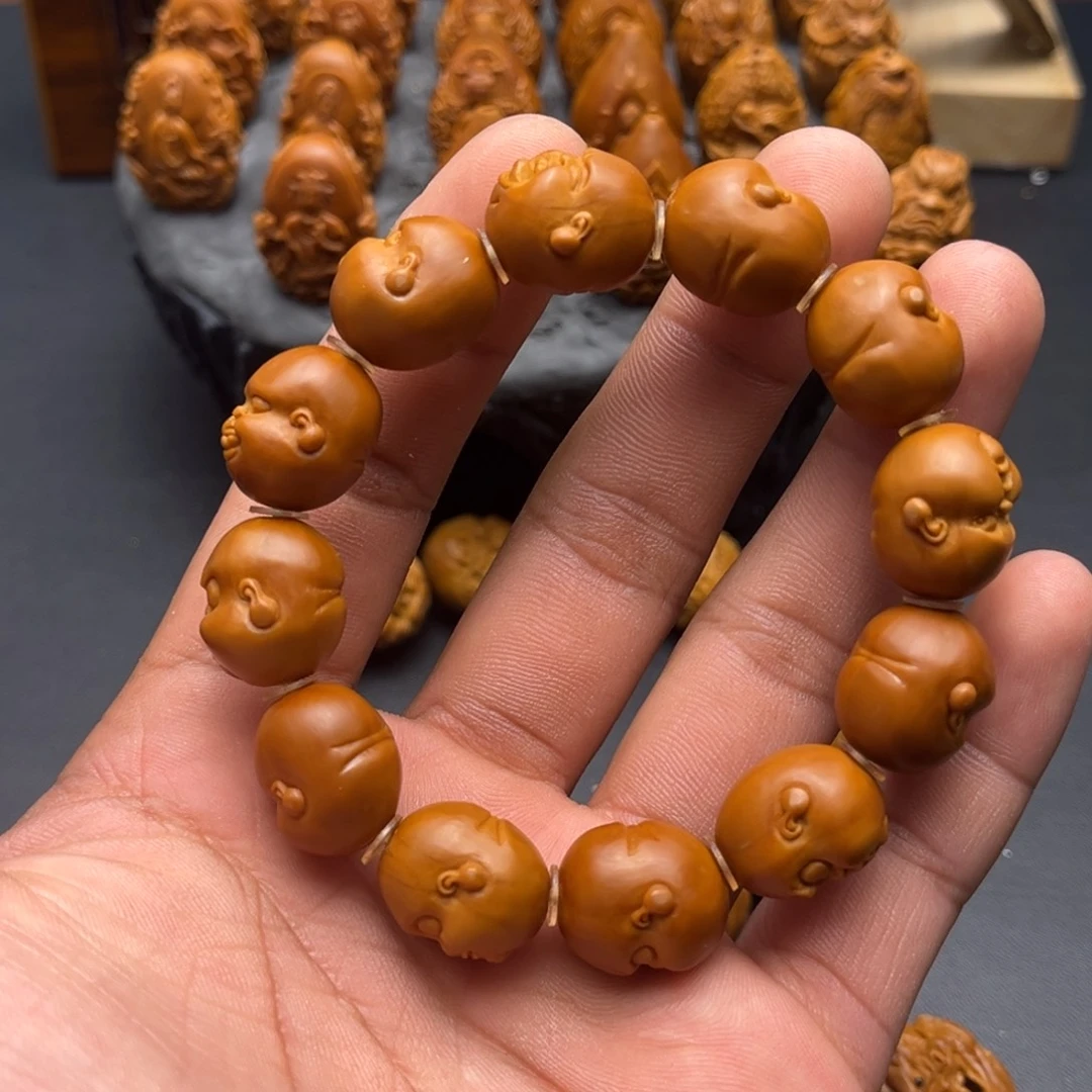 手串橄榄核童趣百态