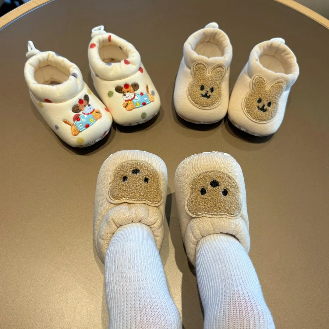 春秋季3-6-9个月婴儿袜鞋步前鞋0-1岁男女宝宝初生软底透气不掉鞋