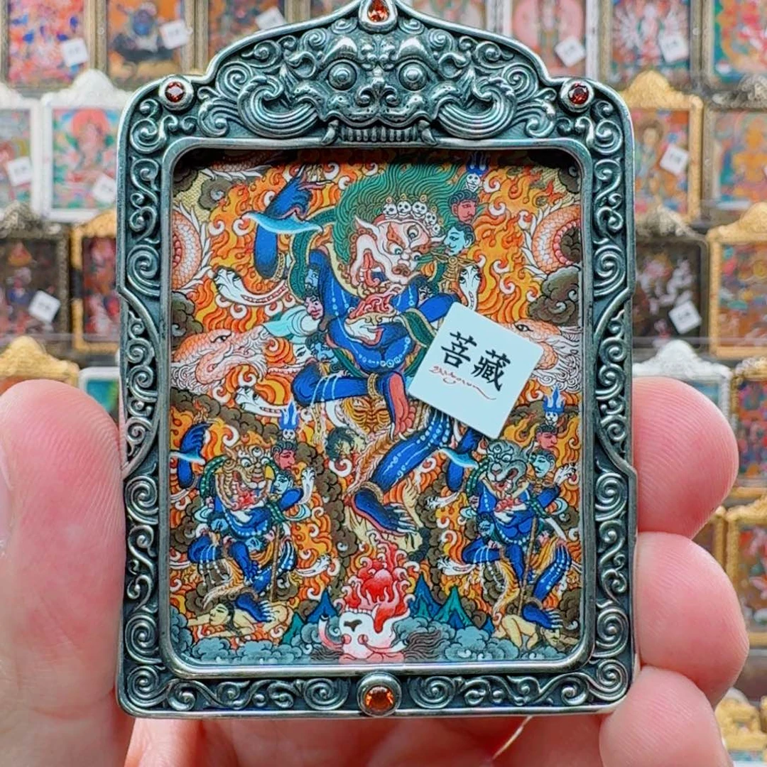 吊坠狮面3尊 原价6500