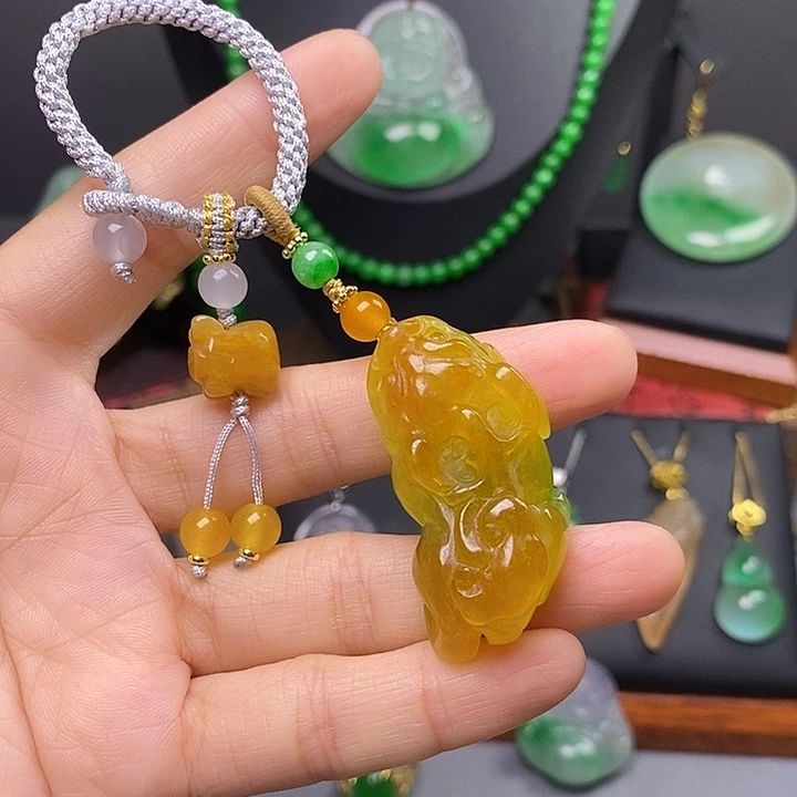 吊坠(赠链)未镶嵌翡翠