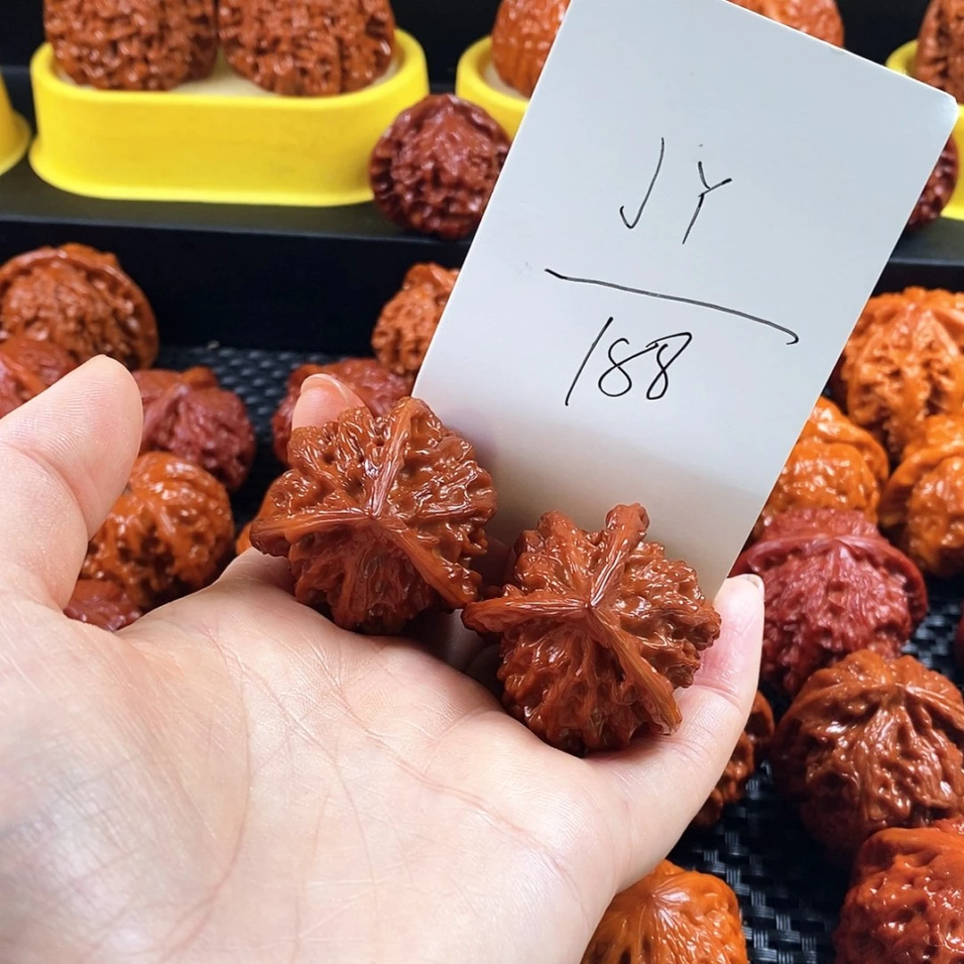 J***Y文玩核桃吊坠jr三棱